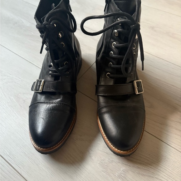 Steve Madden Shoes - Steve Madden Black Leather Combat Boots